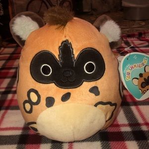 Deeto series 41 NWT. More squishmallows for sale. Shipping is added to the price